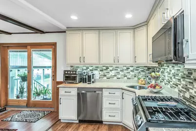 93 Gilroy Avenue, Uniondale, NY 11553 - Photo 11