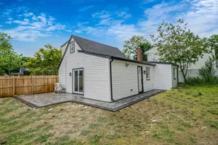 295 Cuba Hill Rd, Huntington, NY 11743 - Photo 25