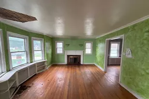 79 Elmwood Ave, Hempstead, NY 11550 - Photo 3