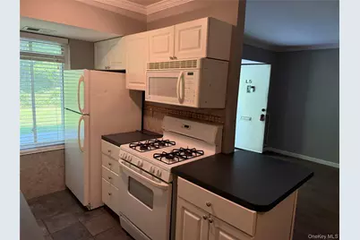 5 Laramie Court #5, Coram, NY 11727 - Photo 9