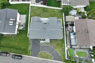 107 Beverly Rd, Massapequa, NY 11758 - Photo 39