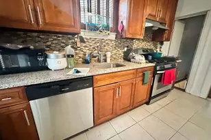 32 Herbert Ave, Port Washington, NY 11050 - Photo 5