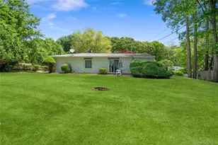 14 Campus Dr, Farmingville, NY 11738 - Photo 17