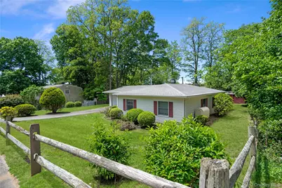 14 Campus Drive, Farmingville, NY 11738 - Photo 3