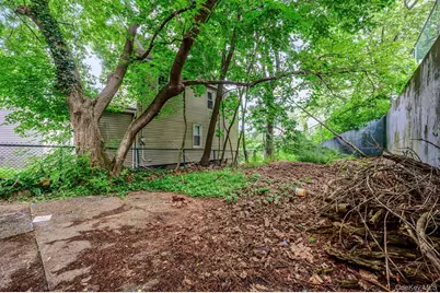 299 Tompkins Avenue, Yonkers, NY 10703 - Photo 27