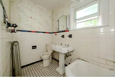 299 Tompkins Avenue, Yonkers, NY 10703 - Photo 21