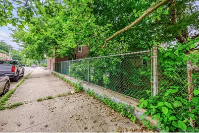 299 Tompkins Avenue, Yonkers, NY 10703 - Photo 31