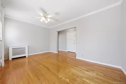 261 E 239th Street, Bronx, NY 10470 - Photo 21