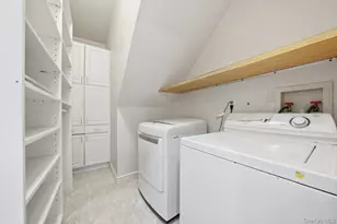 261 E 239th St, Bronx, NY 10470 - Photo 13