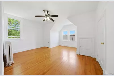 261 E 239th Street, Bronx, NY 10470 - Photo 35