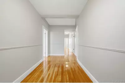 261 E 239th Street, Bronx, NY 10470 - Photo 19