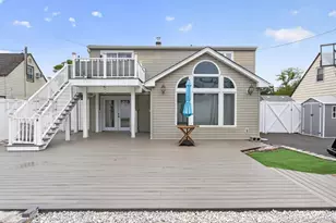1438 Harding St, North Bellmore, NY 11710 - Photo 21