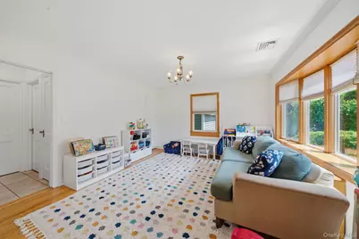 1905 Park Avenue, East Meadow, NY 11554 - Photo 11