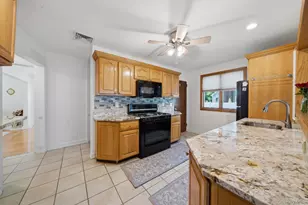 1905 Park Ave, East Meadow, NY 11554 - Photo 15