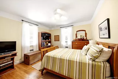 1843 Yates Avenue, Bronx, NY 10461 - Photo 13