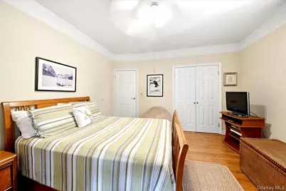 1843 Yates Avenue, Bronx, NY 10461 - Photo 11