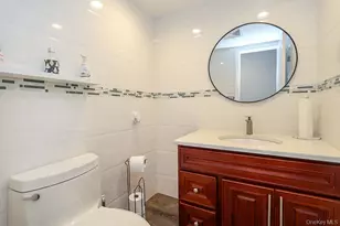 81 Estate Dr, Jericho, NY 11753 - Photo 13