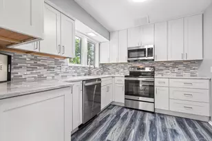 31 Old Farms Rd, Poughkeepsie, NY 12603 - Photo 13