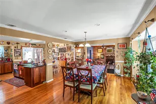 25 Del Pl, Hauppauge, NY 11788 - Photo 5
