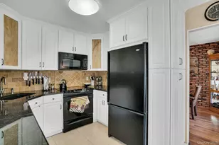 27 Arcadia Dr, Dix Hills, NY 11746 - Photo 23