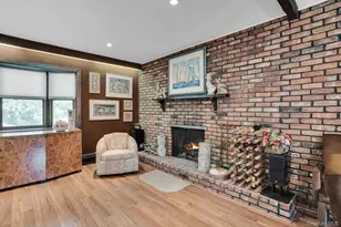 27 Arcadia Dr, Dix Hills, NY 11746 - Photo 15