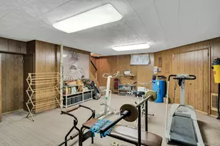 27 Arcadia Dr, Dix Hills, NY 11746 - Photo 39