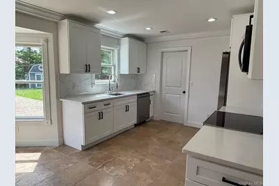 42 Annandale Road, Stony Brook, NY 11790 - Photo 9