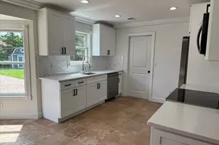 42 Annandale Rd, Stony Brook, NY 11790 - Photo 9