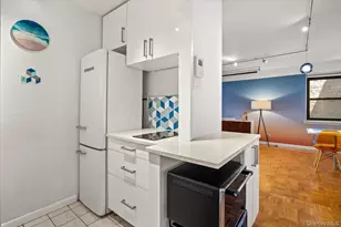 579 W 215th St, New York, NY 10034 - Photo 5