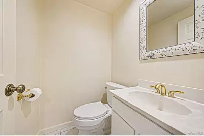 301 Birchwood Road, Medford, NY 11763 - Photo 15