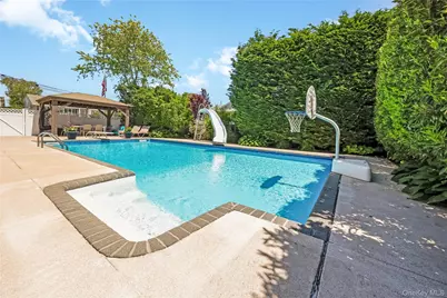 9 W Orlando Street, Massapequa, NY 11758 - Photo 17