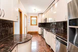 79-19 149th St, Kew Gardens, NY 11367 - Photo 9