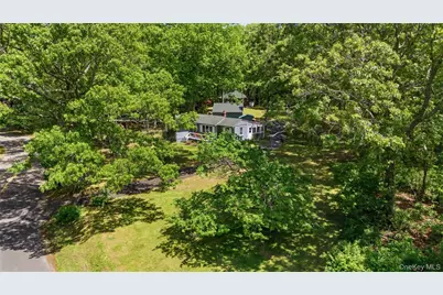 2 Prospect Avenue, Shelter Island, NY 11964 - Photo 3