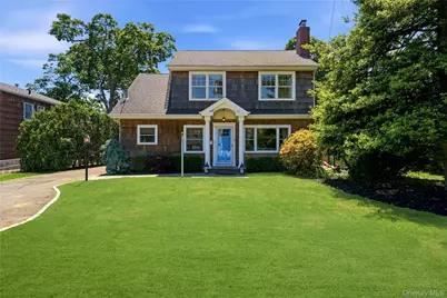 28 Hemlock Lane, Bay Shore, NY 11706 - Photo 1