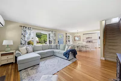 28 Hemlock Lane, Bay Shore, NY 11706 - Photo 7