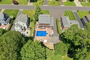 28 Hemlock Ln, Bay Shore, NY 11706 - Photo 33