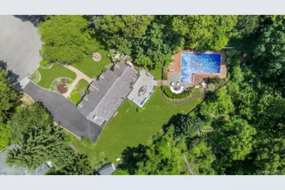5 Fox Hunt Court, Cold Spring Harbor, NY 11724 - Photo 37