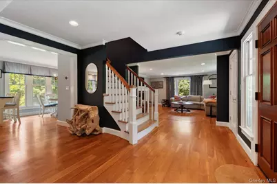 5 Fox Hunt Court, Cold Spring Harbor, NY 11724 - Photo 9