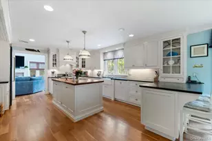 5 Fox Hunt Ct, Cold Spring Harbor, NY 11724 - Photo 13
