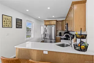 68 Crescent Ln, Levittown, NY 11756 - Photo 17