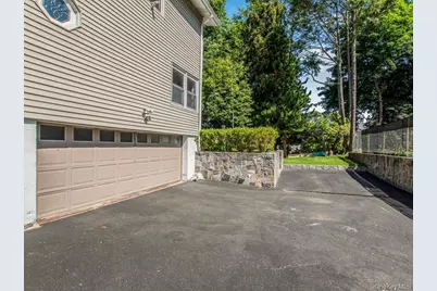 36 Balmoral Crescent, White Plains, NY 10607 - Photo 33