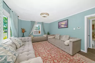 72 Peckham Avenue, Islip, NY 11751 - Photo 3
