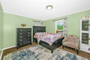 72 Peckham Ave, Islip, NY 11751 - Photo 11