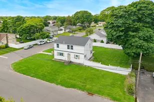 72 Peckham Ave, Islip, NY 11751 - Photo 27