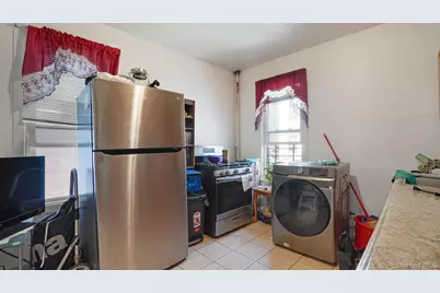 2657 Briggs Avenue, Bronx, NY 10458 - Photo 25