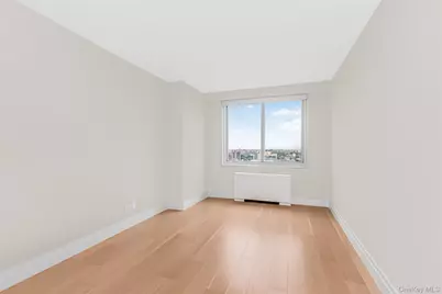 3333 Henry Hudson Parkway #18C, Bronx, NY 10463 - Photo 5