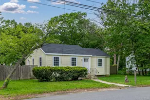 47 Lake Dr, Wyandanch, NY 11798 - Photo 3