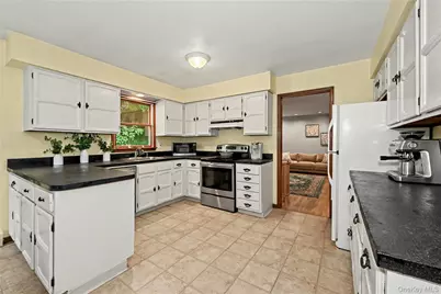 33 Sabbathday Hill Road, South Salem, NY 10590 - Photo 5