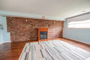 6 Oneida St, Deer Park, NY 11729 - Photo 9