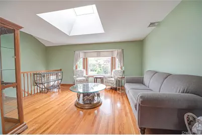 6 Oneida Street, Deer Park, NY 11729 - Photo 5